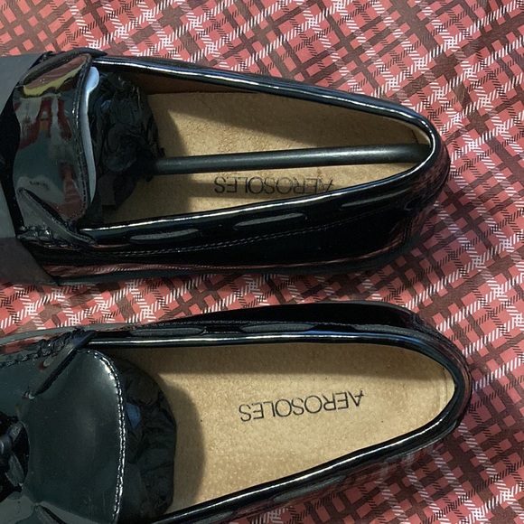 AEROSOLES Patent Leather Loafers with Square Leather Tassels - Picture 13 of 14
